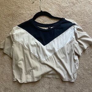 H&M cropped tshirt size small